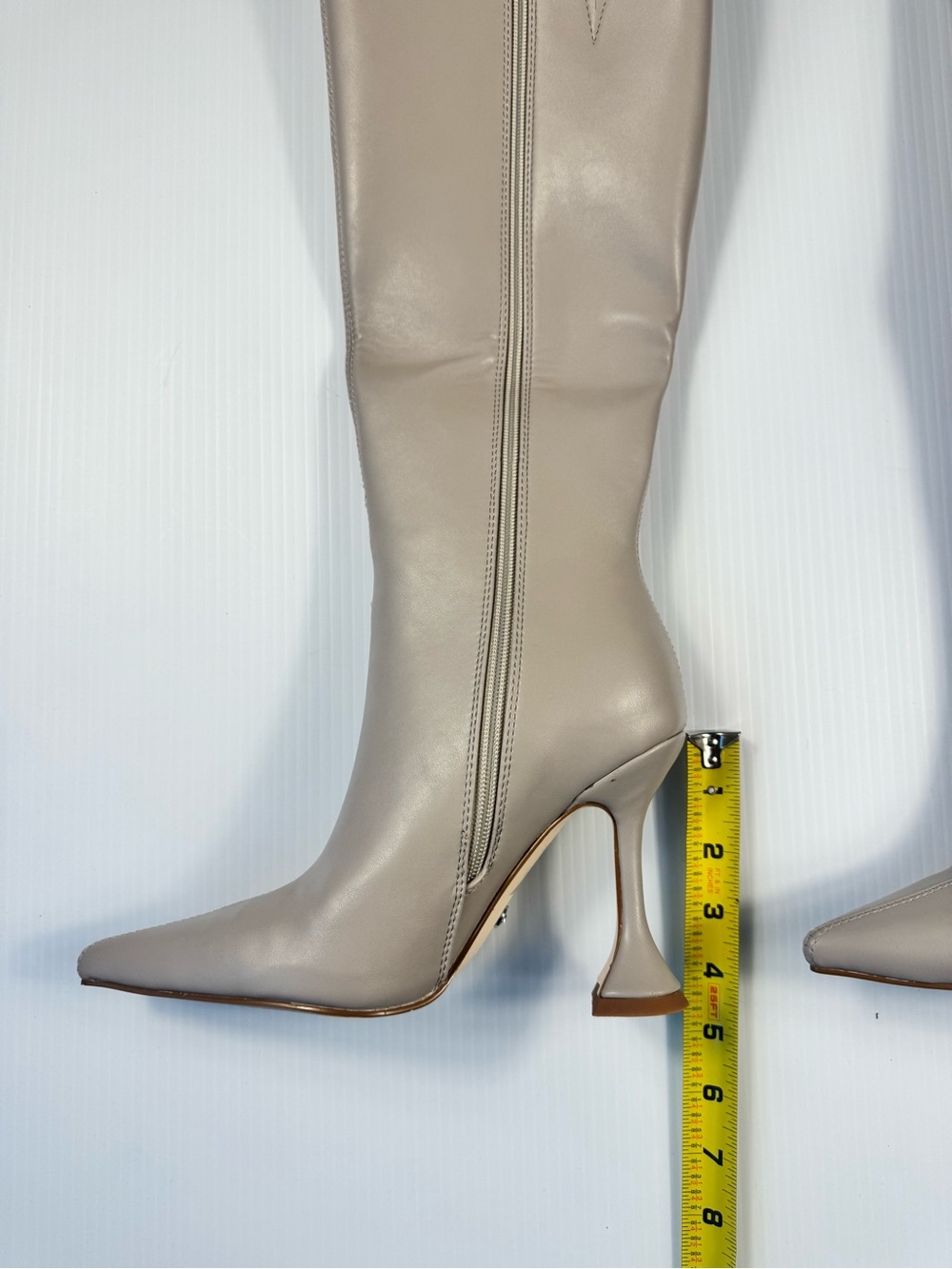 AZALEA WANG Gamma Grey Pointed Toe Below-the-Knee Boots NIB - Picture 3 of 5